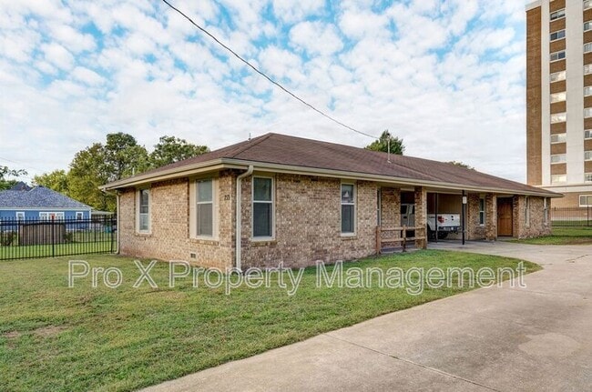 753 S Campbell