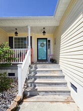 409 Moss Springs Dr in Swansboro, NC - Foto de edificio - Building Photo