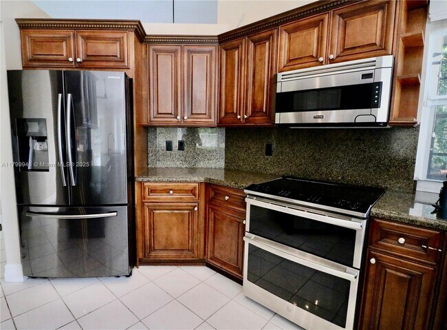 2686 Palmer Pl in Weston, FL - Building Photo - Building Photo