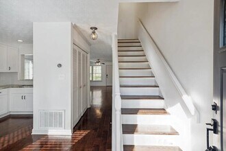 401 Defoors Landing NW in Atlanta, GA - Building Photo - Building Photo