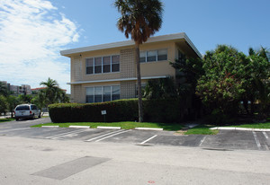 Bay Harbor in Miami Beach, FL - Building Photo