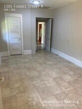 1305 Forbes St in Greenville, NC - Building Photo - Building Photo