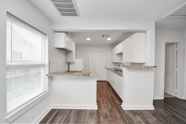 property at 233 N Carolina St