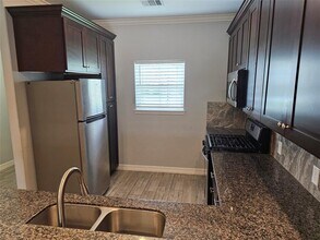 1201 Dutch St-Unit -A in Deer Park, TX - Building Photo - Building Photo