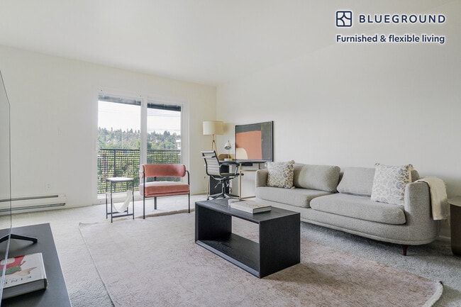 2850 15th Ave W