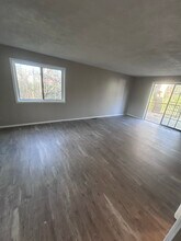 3358 S Warren Ave in Springfield, MO - Foto de edificio - Building Photo