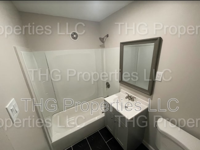 259 Reynolds Terrace in Orange, NJ - Building Photo - Building Photo