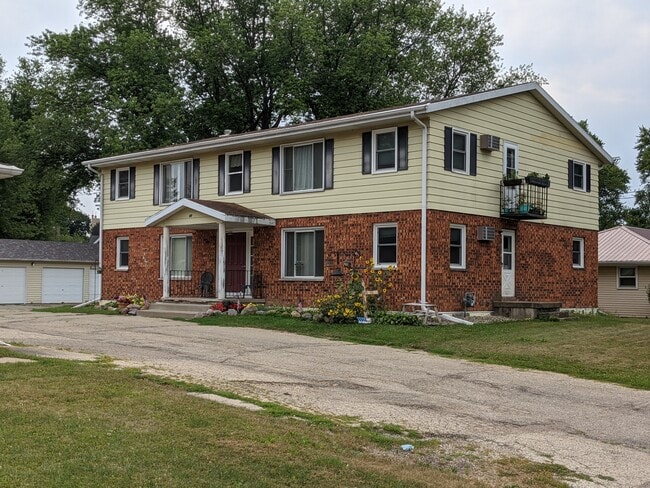 property at 120 W Grant St
