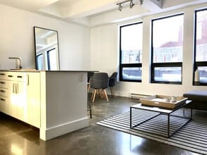 3827 Boul. Saint-Laurent in Montréal, QC - Building Photo - Building Photo