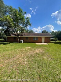 409 Springdale Dr photo'