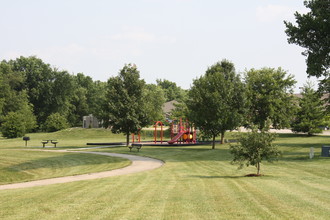 Blackhawk Apartment Homes in Spring Hill, KS - Foto de edificio - Building Photo