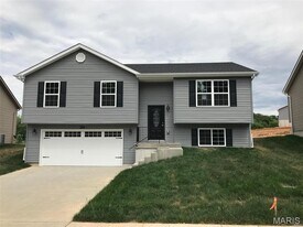 314 Touchdown Dr in Foristell, MO - Building Photo