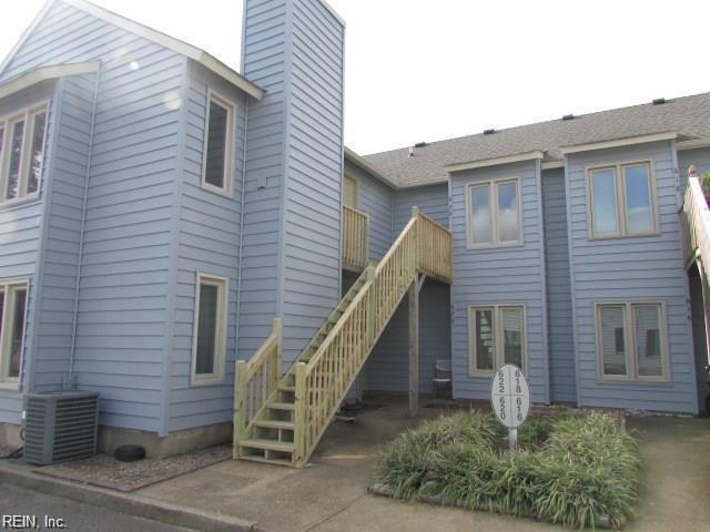 622 Pinewood Dr in Virginia Beach, VA - Building Photo