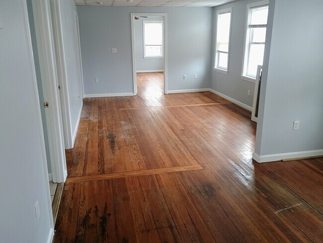 14 Randall St in Taunton, MA - Building Photo - Building Photo