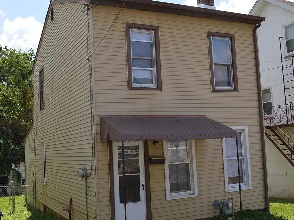 135 9th St in Upland, PA - Building Photo
