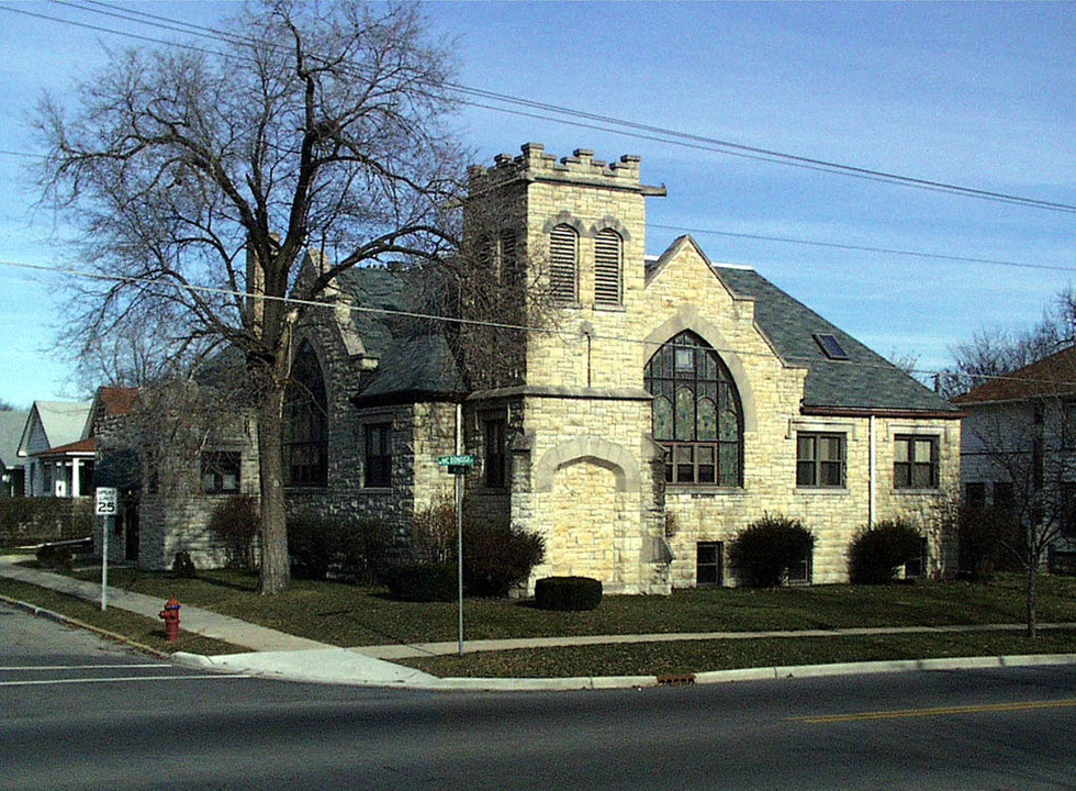 330 Willow Ave in Joliet, IL - Building Photo