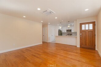 319 N Shelton St in Burbank, CA - Building Photo - Building Photo