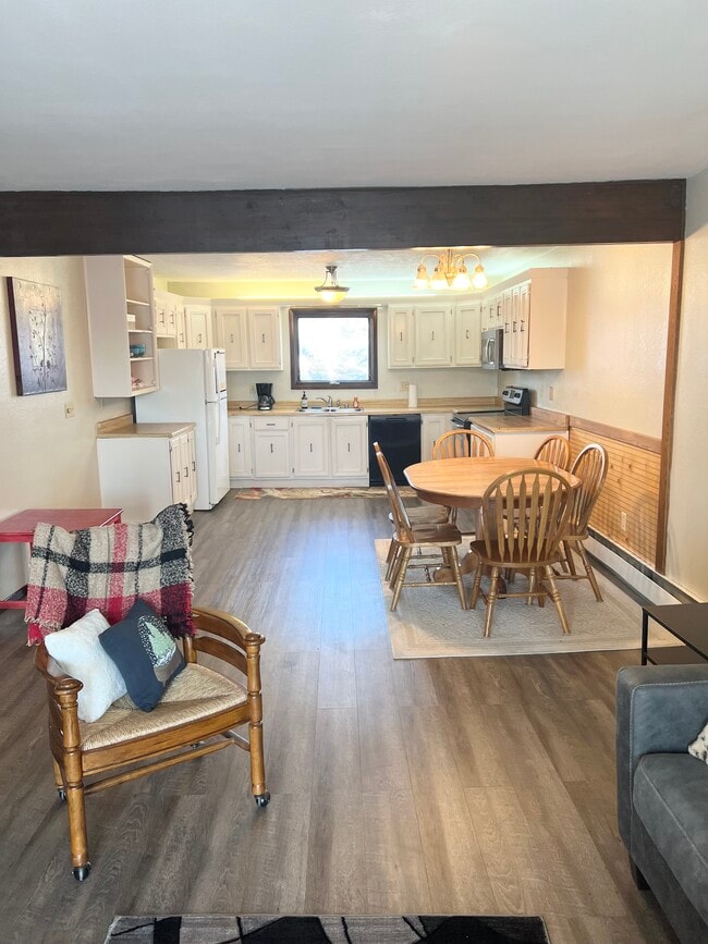 11527 Heritage Ct in Anchorage, AK - Building Photo - Building Photo