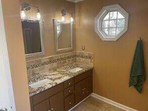 2432 Temple View Dr in Snellville, GA - Building Photo - Building Photo