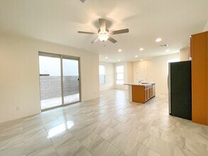 11691 Hamilton Lake Ave in Las Vegas, NV - Building Photo - Building Photo
