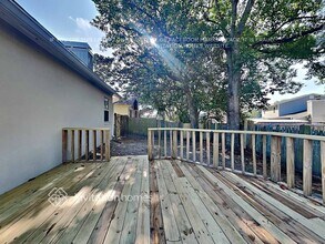 553 Rapid Falls Dr in Brandon, FL - Building Photo - Building Photo