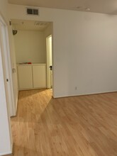 500 S Berendo St, Unit Condominium in Los Angeles, CA - Building Photo - Building Photo