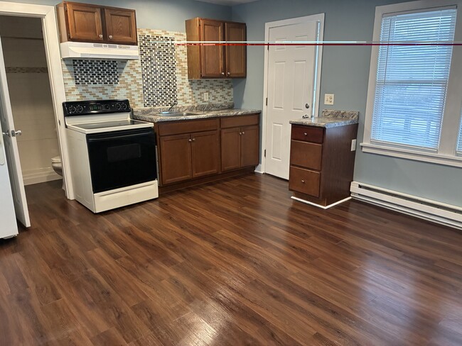 1228 N Main St, Unit 3 in Racine, WI - Foto de edificio - Building Photo