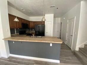 24 S 1520 W in Pleasant Grove, UT - Foto de edificio - Building Photo