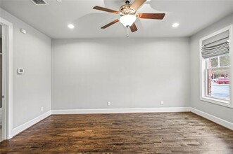 660 S Pearl Expy in Dallas, TX - Building Photo - Building Photo