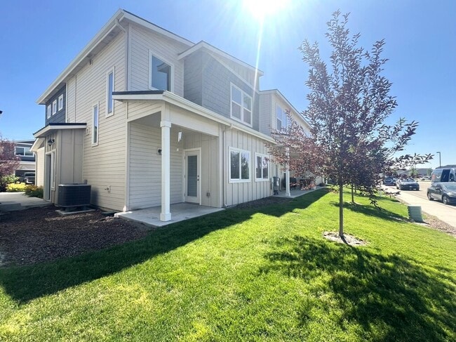 property at 5601 E Bollo St