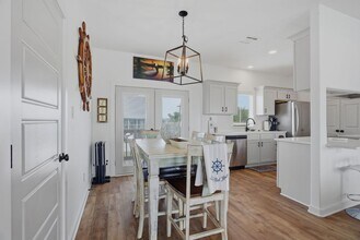 7238 Pirates Cove in Sulphur, LA - Building Photo - Building Photo