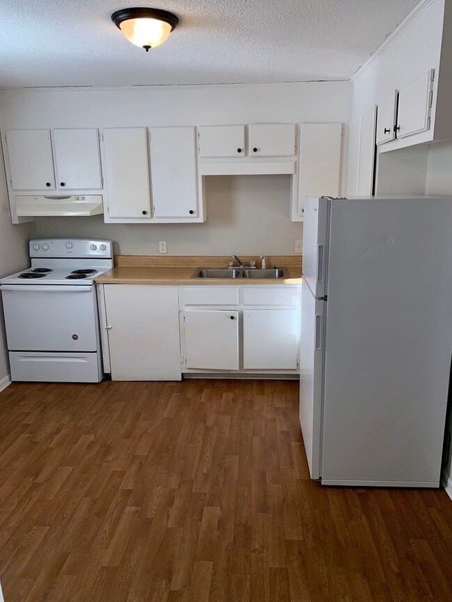 103 E Terrace Dr in Easley, SC - Building Photo - Building Photo