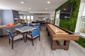 Zen Apartments 55+ in Baltimore, MD - Foto de edificio - Building Photo