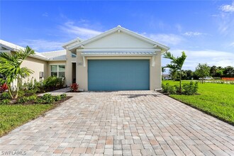 8986 St Lucia Dr in Naples, FL - Building Photo - Building Photo