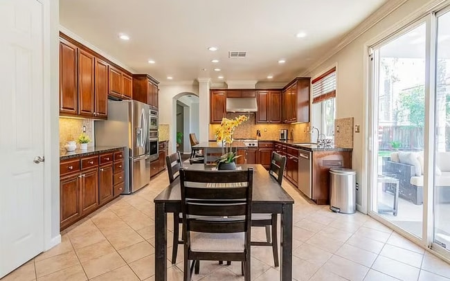 2296 Star Lilly St in Brentwood, CA - Building Photo - Building Photo