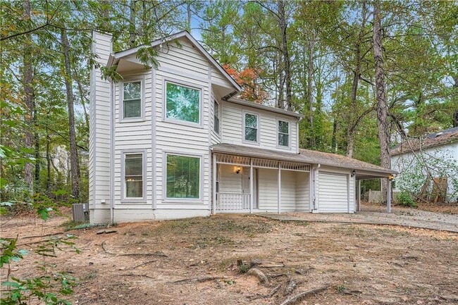 property at 3739 Rhoanoke Ct