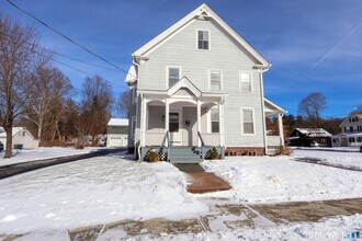 24 Fairview St in Portland, CT - Building Photo - Building Photo