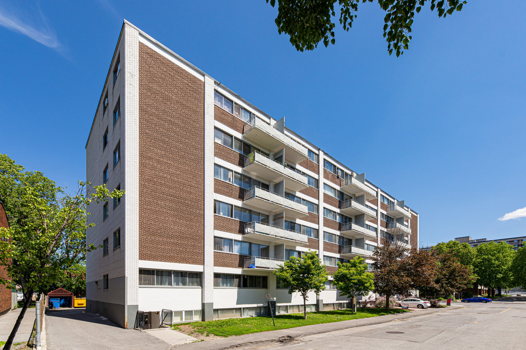 Barber Street Apartments in Ottawa, ON - Building Photo