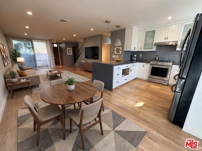 5215 Sepulveda Blvd in Culver City, CA - Building Photo - Building Photo