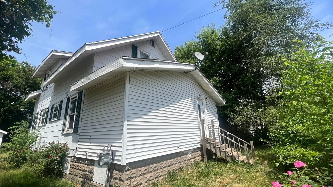 357 Fox St SW in Grand Rapids, MI - Building Photo