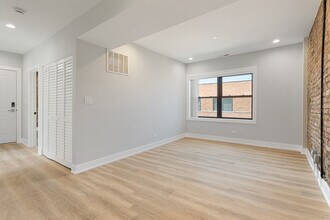 1550 W Juneway Terrace in Chicago, IL - Building Photo - Building Photo