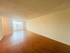 1137 11th St in Santa Monica, CA - Building Photo - Building Photo