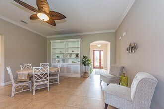 4250 Diamond Square in Vero Beach, FL - Building Photo - Building Photo