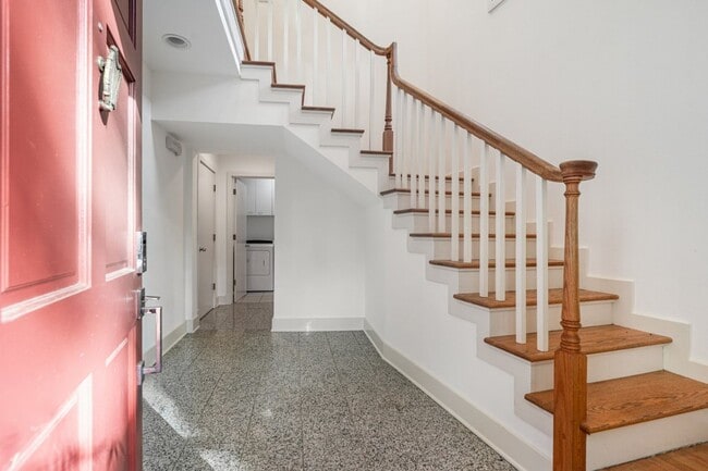 2216 19th Ave E in Seattle, WA - Building Photo - Building Photo