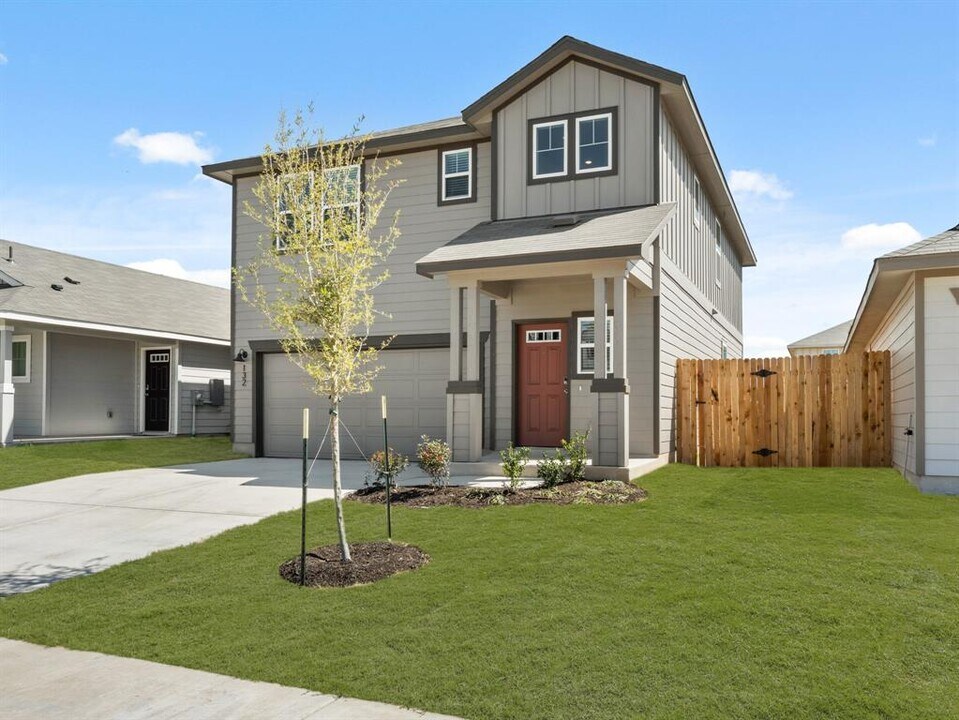 132 Greenway Ln in Andice, TX - Building Photo
