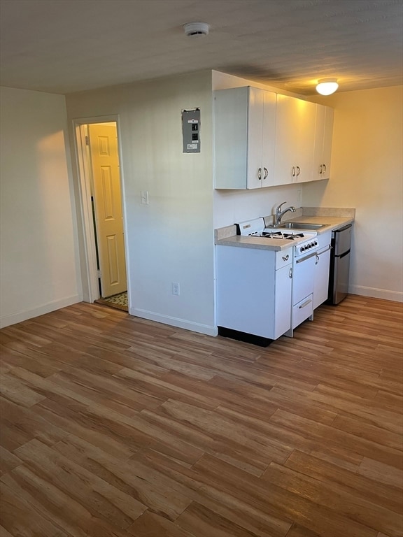 1080 Massachusetts Ave, Unit #1 in Arlington, MA - Foto de edificio - Building Photo