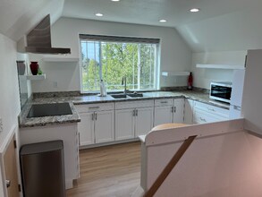 6696 Mosquito Rd in Placerville, CA - Building Photo - Building Photo