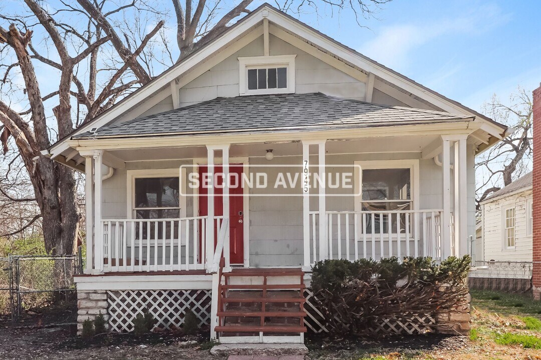 7945 Euclid Ave in Kansas City, MO - Building Photo
