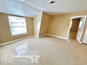 206 Robin Ln, Unit D in Graham, NC - Building Photo - Building Photo
