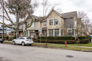 3550-3580 Windsor St in Vancouver, BC - Building Photo
